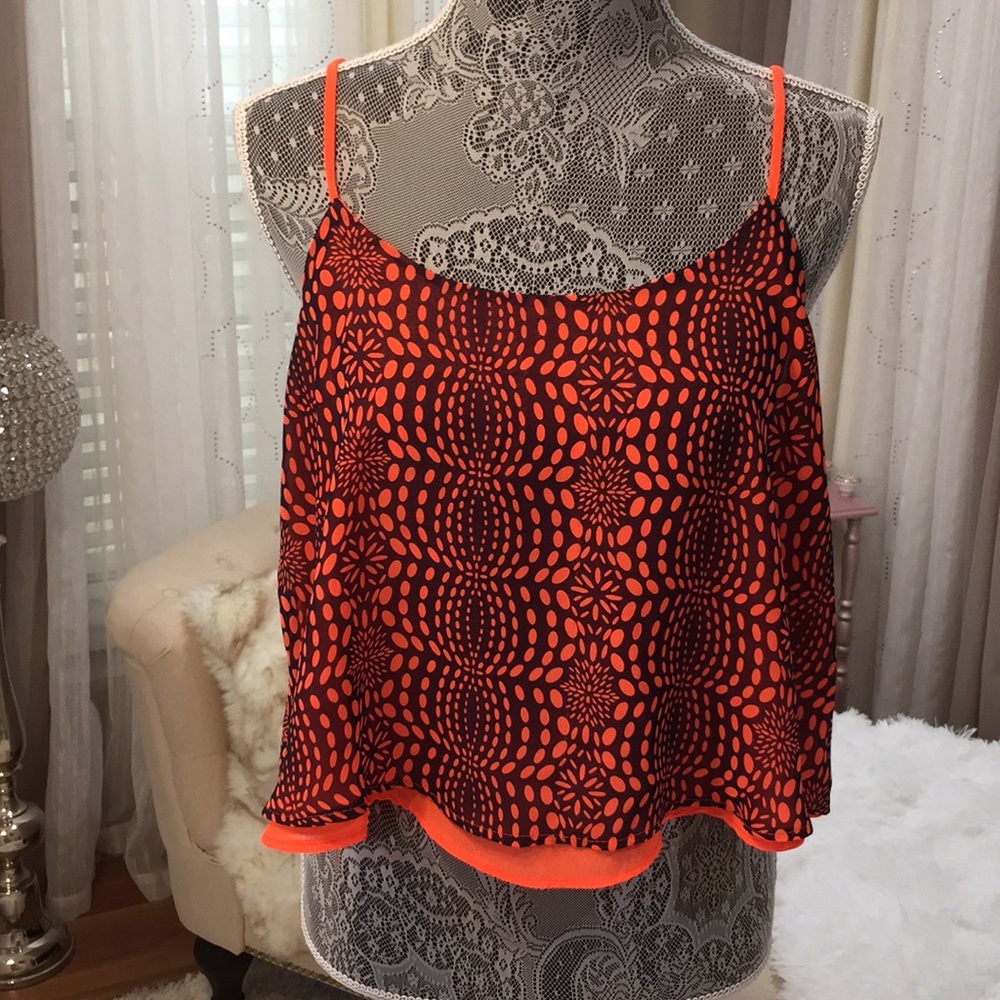 Summer 😎 skinny strap over the belly-button look